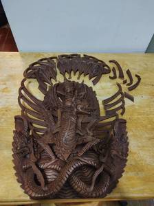 lot 104 image: Hand Carved Wood Dcor