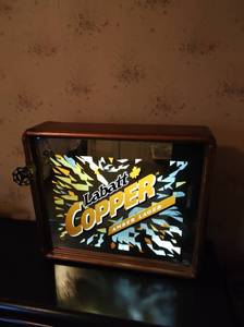 lot 110 image: Labatt Copper Amber Lager Lighted Beer Sign
