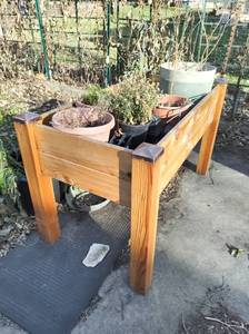 lot 162 image: Raised Planter Box