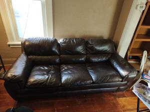 lot 175 image: Sofa