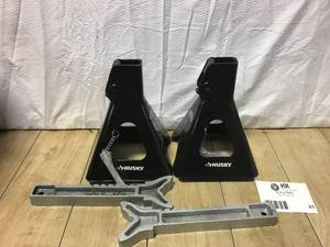 lot 21 image: Husky 3-Ton Jack Stand (Pair) Customer Returns See Pictures