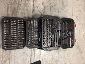 lot 112 image: Mechanics Tool Set (290-Piece) by Husky Customer Returns See Pictures
