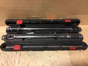 Husky 50 ft. lbs. to 250 ft. lbs. 12 in. Drive Torque Wrench��Customer Returns See Pictures