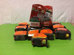 Milwaukee 16 ft. Compact Auto Lock Tape Measure��Customer Returns See Pictures