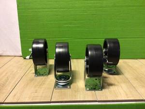 Husky 5 in. Black PP Caster Kit for Ready-to-Assemble Steel Garage Base Cabinets��Customer Returns See Pictures