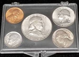 1957-D US MINT SET IN BLACK CASE SHARP BU-UNC