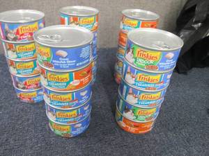 lot 4 image: 25- 5.5 oz Cans Friskies Assorted C...