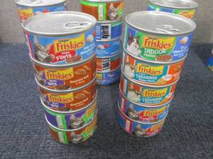 lot 5 image: 25- 5.5 oz Cans Friskies Assorted C...