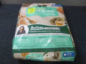 lot 16 image: Nutrish Cat Food...