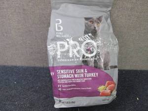 lot 20 image: 7 lb Bag Pure Balance Pro Cat Food...