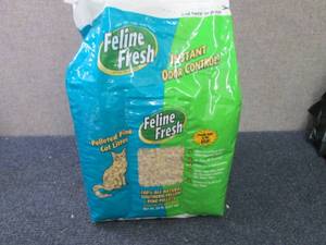 lot 28 image: 20 lb Feline Fresh Pelleted Pine Ca...