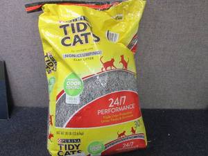 lot 30 image: Tidy Cats Non-Clumping Litter 30 lb...