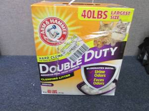 lot 34 image: 40 lbs Arm & Hammer Double Duty Clu...