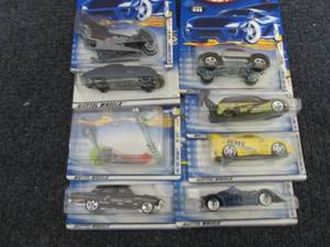 lot 116 image: 8 Assorted Hot Wheels Vehicles...