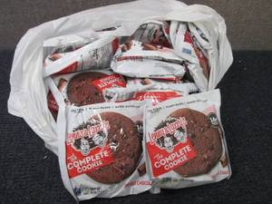 lot 128 image: Lenny & Larrys Complete Protein & ...