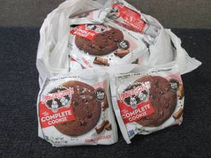 lot 132 image: Lenny & Larrys Complete Protein & ...