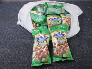 lot 148 image: 12-4 oz pks Blue Diamond Almonds Wa...