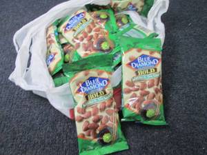 lot 151 image: 12-4 oz pks Blue Diamond Almonds Wa...