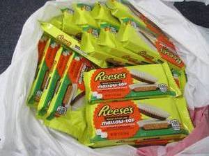 lot 174 image: 18 Reeses Mallow Top ...