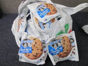lot 179 image: Lenny & Larrys Complete Protein & ...