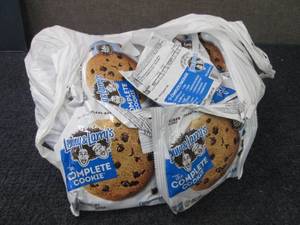lot 181 image: Lenny & Larrys Complete Protein & ...