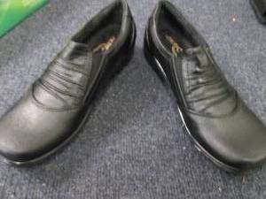 lot 247 image: Easy Street Comfort Wave Ladies Siz...