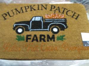 lot 338 image: Mainstays 18x30 inch Pumpkin Patch ...