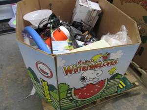 lot 376 image: Pallet of Overstock & Returned Item...