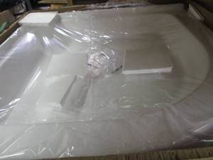 lot 402 image: Swiss Madison Voltaire 32 in. x 32 ...