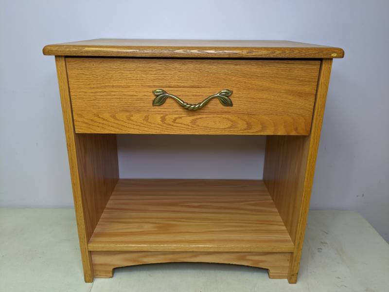 lot 767 image: 18 Matching Wood Nightstands