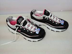 lot 194 image: Skechers Womens DLites Memory Foam Lace-up Sneaker-Size US 11