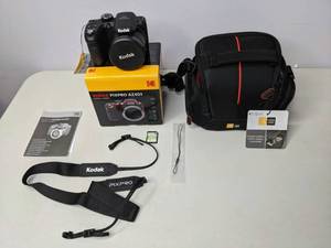lot 158 image: Kodak PIXPRO Astro Zoom AZ421 16 MP Digital Camera with Compact SystemHybrid Camera Case & Memory Card