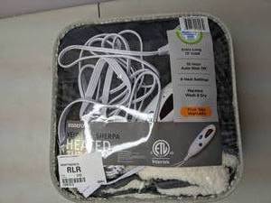 lot 78 image: BIDDEFORD Velour Sherpa Electric Heated Blanket with Digital Controller