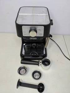 lot 80 image: DeLonghi Stilosa Espresso Machine