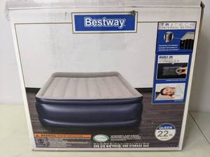 lot 30 image: Bestway Queen 22 Air Mattress