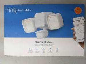 lot 20 image: Ring Battery Powered Floodlight in White