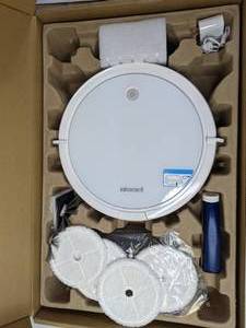 lot 173 image: Bissell SpinWave Wet and Dry Robotic Vacuum