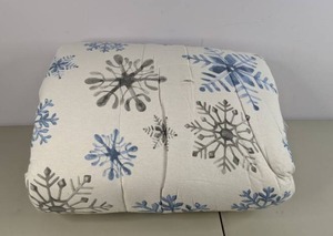 lot 313 image: Seasonal Cotton Flannel 4-Pc. Comforter Set - FullQueen