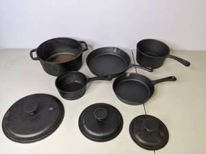 lot 41 image: Classic 8-Pc. Pre-Seasoned Cast Iron Cookware Set