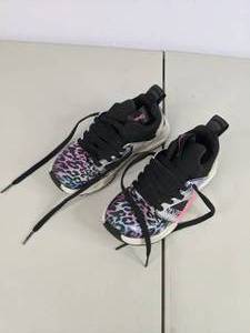 lot 285 image: Skechers Kids Shine Status Sneaker - 11.5 Girls