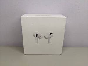 lot 7 image: Apple AirPods Pro Wireless Headphones - White