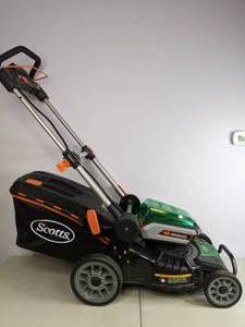 lot 375 image: Scotts 19 Cordless Lawn Mower