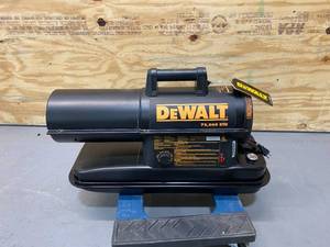 lot 93 image: DEWALT DXH75KT Kerosene Heater