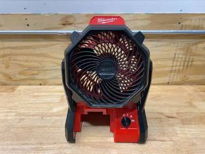 lot 104 image: MILWAUKEE M18 18-Volt Lithium-Ion Cordless Jobsite Fan (Tool-Only)