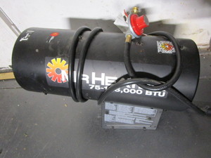 lot 2 image: Mr Heater LP Heater