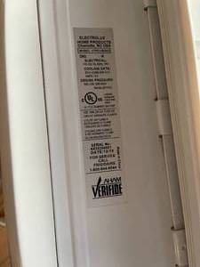 lot 102 image: Frigidaire Window Air Conditioner