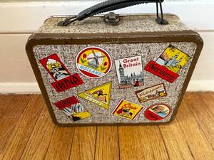 lot 125 image: Vintage Ohio Art Metal Lunch Box