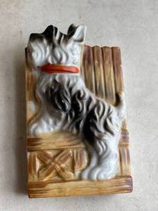 lot 165 image: Fun Vintage Ceramics and Glass Items
