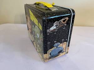 lot 169 image: Vintage Space 1999 Lunch Box
