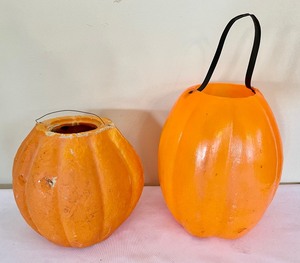 lot 21 image: Vintage Halloween Pumpkins including a Vintage Paper Mache Pumpkin